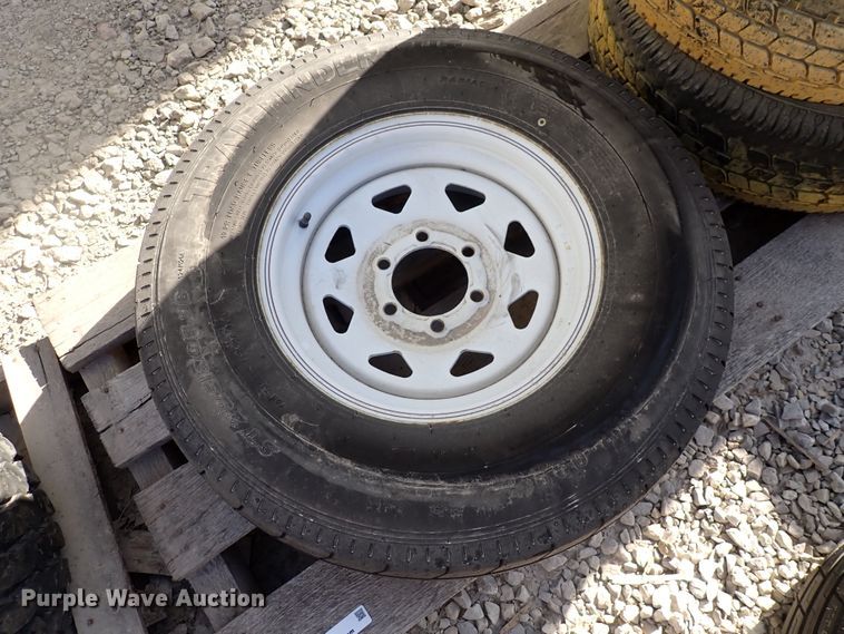 image for item JU9083 (4) ST235/80R16 tires