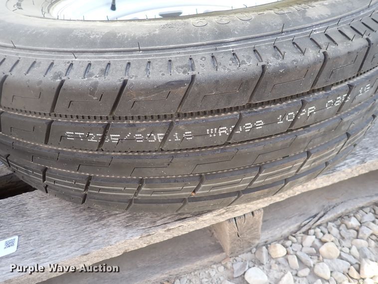 image for item JU9083 (4) ST235/80R16 tires