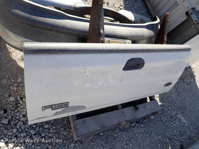 image for item JU9086 Pickup truck parts