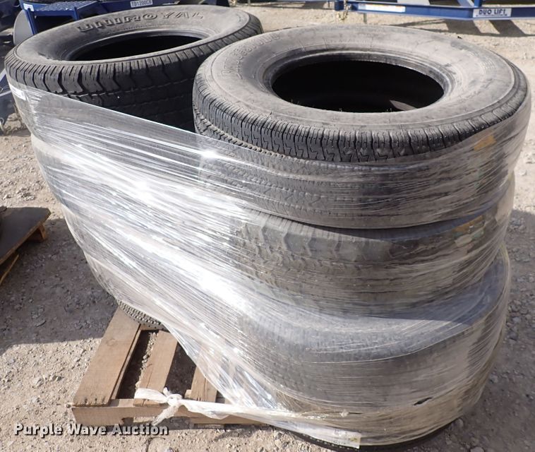 image for item JU9090 (17) tires
