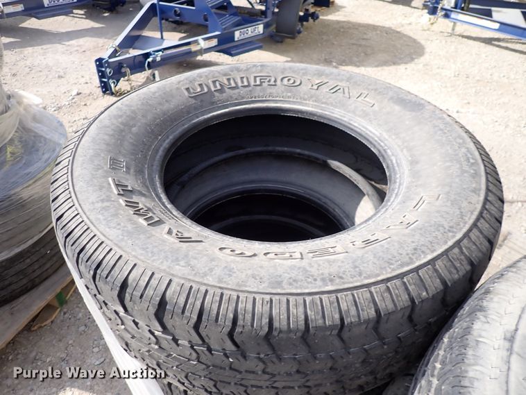 image for item JU9090 (17) tires