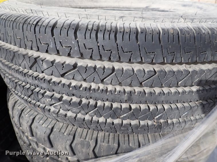 image for item JU9090 (17) tires