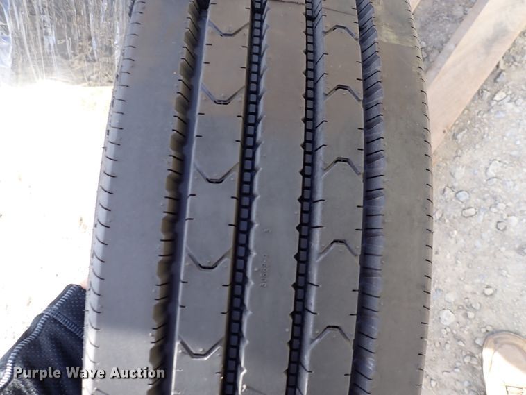 image for item JU9090 (17) tires