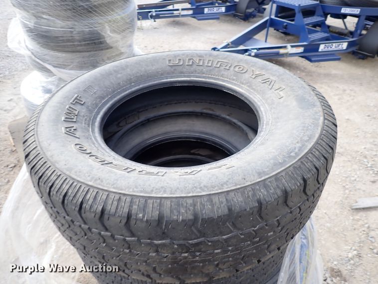 image for item JU9090 (17) tires