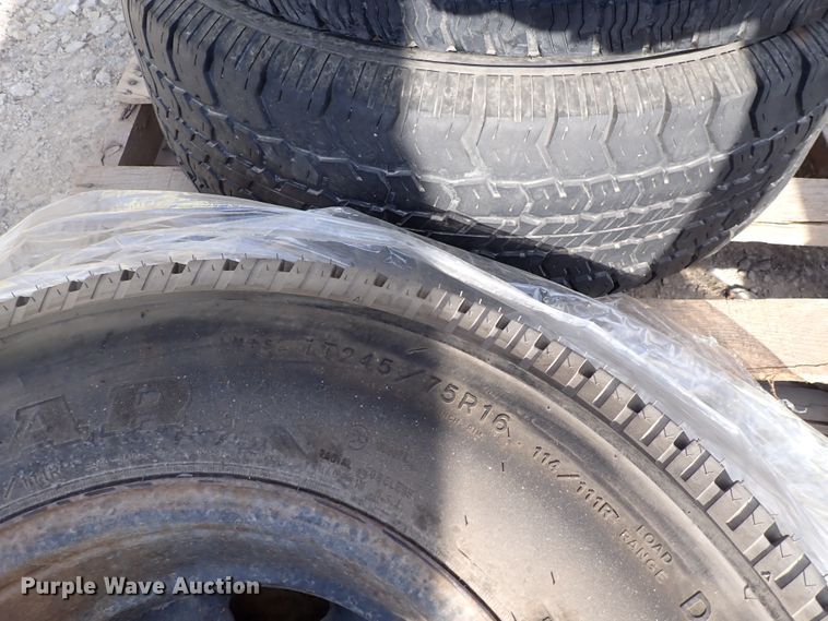 image for item JU9090 (17) tires