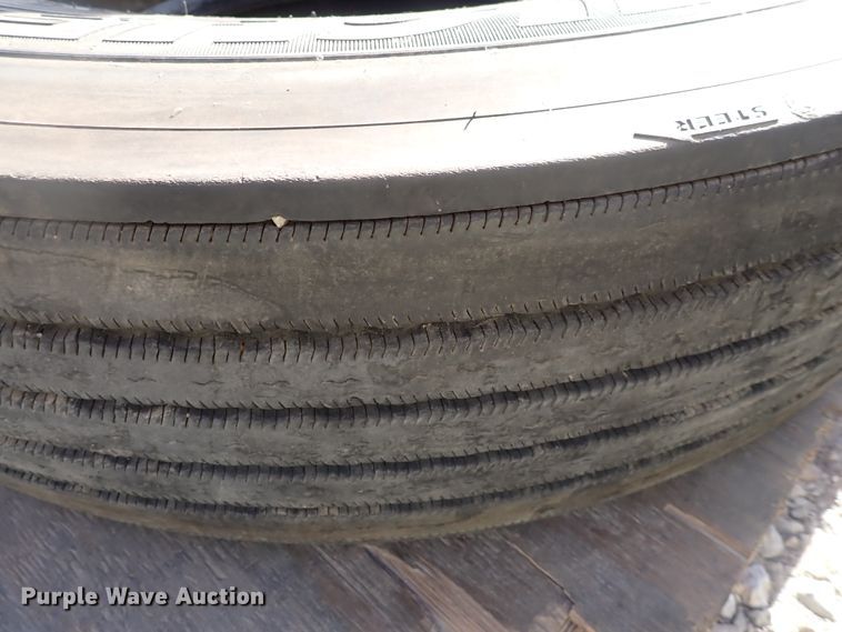 image for item JU9090 (17) tires