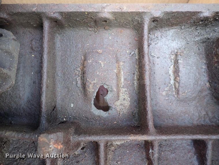 image for item JU9105 Deutz  engine