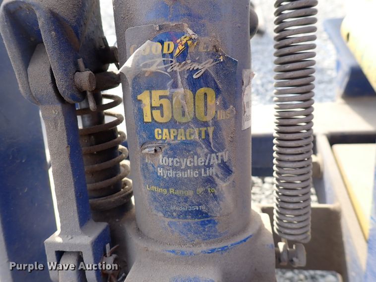 image for item JU9110 Goodyear 35418  motorcycle/ATV lift