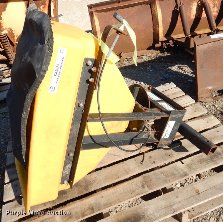 image for item KA9673 SnowEx spreader