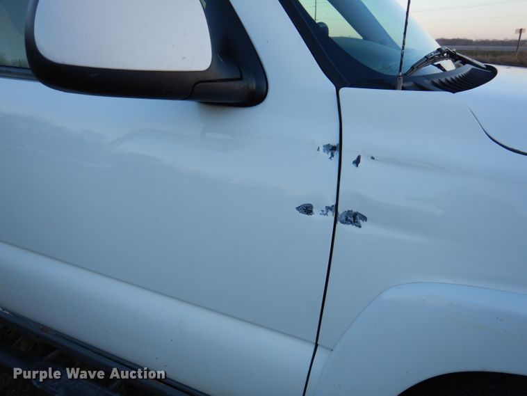 image for item KH9097 2003 Chevrolet Tahoe  SUV