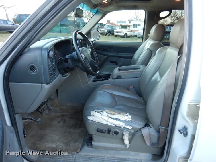 image for item KH9097 2003 Chevrolet Tahoe  SUV