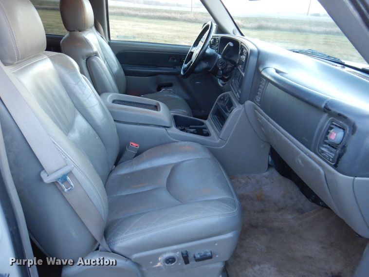 image for item KH9097 2003 Chevrolet Tahoe  SUV