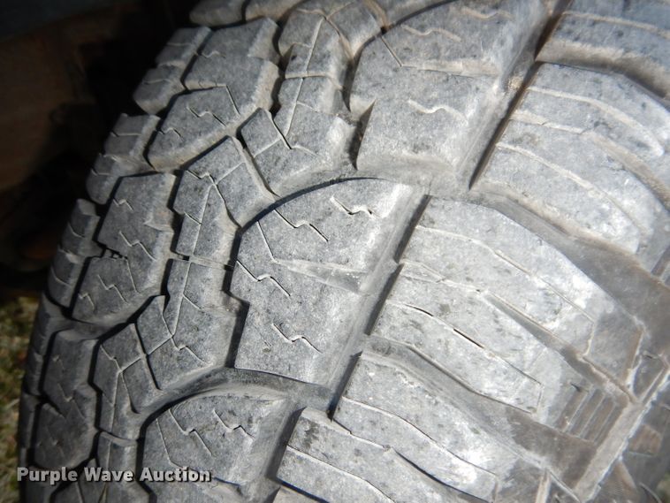 image for item KH9097 2003 Chevrolet Tahoe  SUV