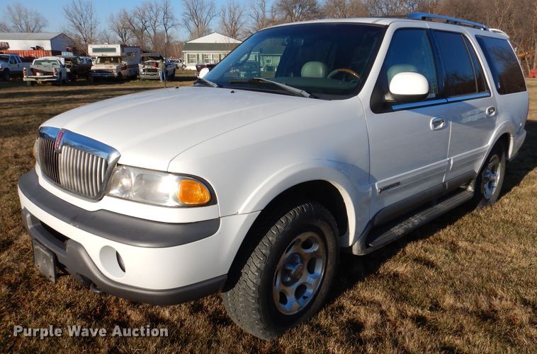 image for item KH9099 1998 Lincoln Navigator  SUV