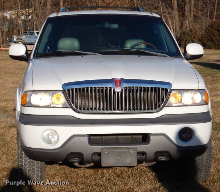 image for item KH9099 1998 Lincoln Navigator  SUV