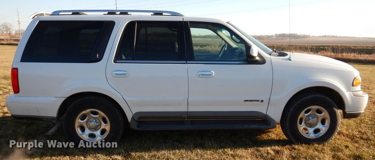 image for item KH9099 1998 Lincoln Navigator  SUV