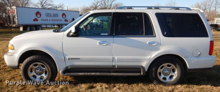 image for item KH9099 1998 Lincoln Navigator  SUV