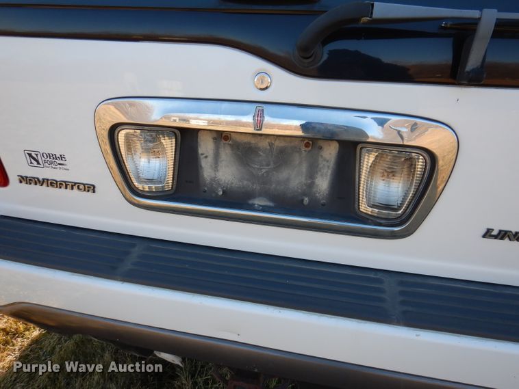image for item KH9099 1998 Lincoln Navigator  SUV