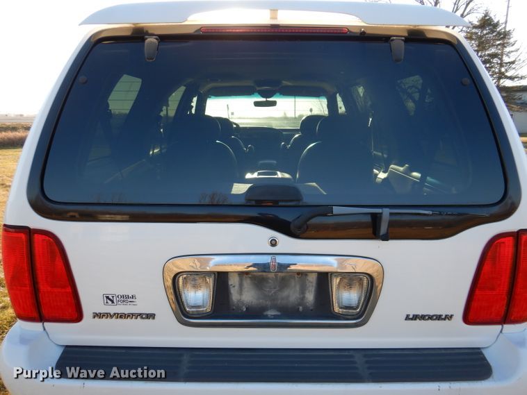 image for item KH9099 1998 Lincoln Navigator  SUV
