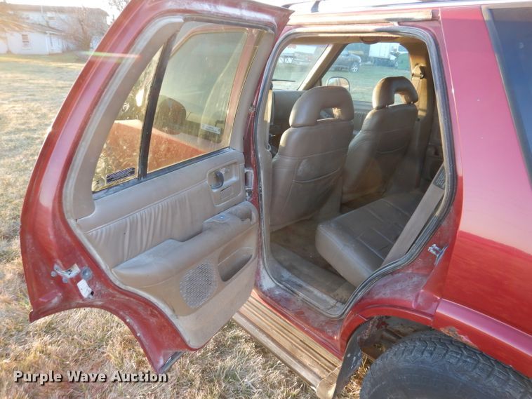 image for item KH9100 1997 GMC Jimmy SLT  SUV