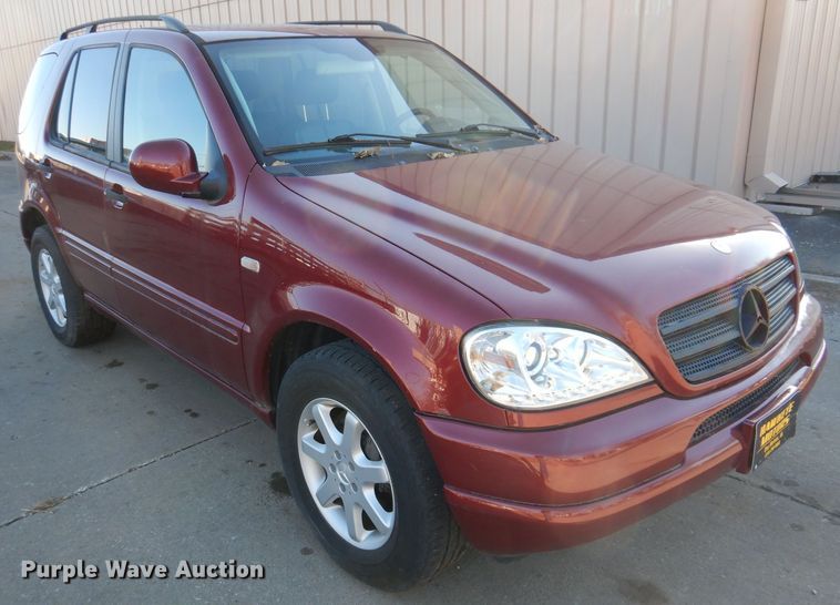 image for item KH9109 2000 Mercedes Benz ML430  SUV