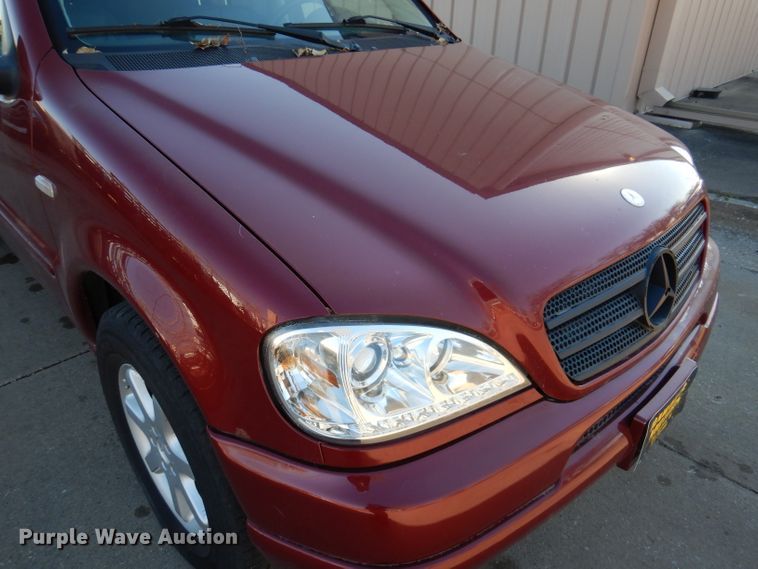 image for item KH9109 2000 Mercedes Benz ML430  SUV