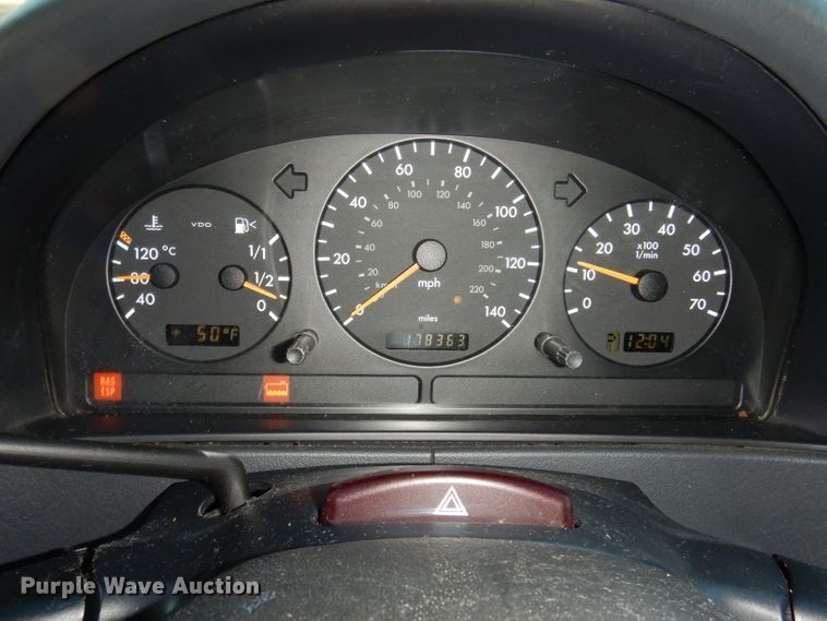 image for item KH9109 2000 Mercedes Benz ML430  SUV