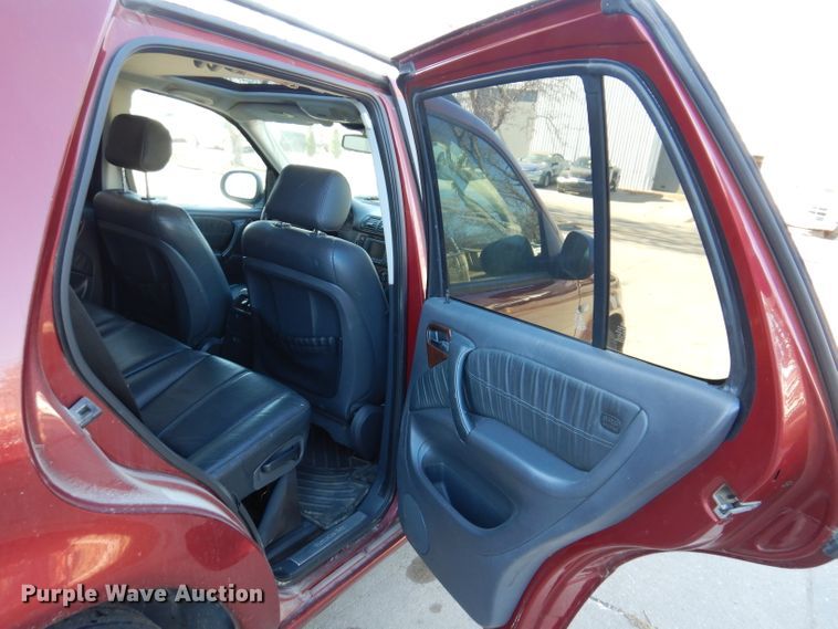 image for item KH9109 2000 Mercedes Benz ML430  SUV