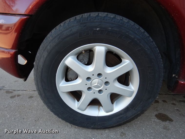 image for item KH9109 2000 Mercedes Benz ML430  SUV