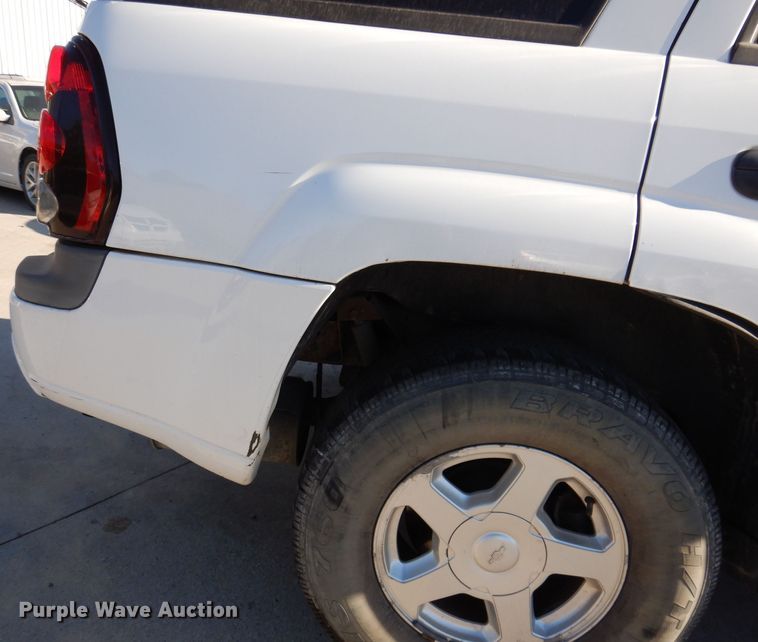 image for item KH9110 2003 Chevrolet TrailBlazer LS  SUV