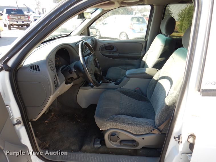 image for item KH9110 2003 Chevrolet TrailBlazer LS  SUV