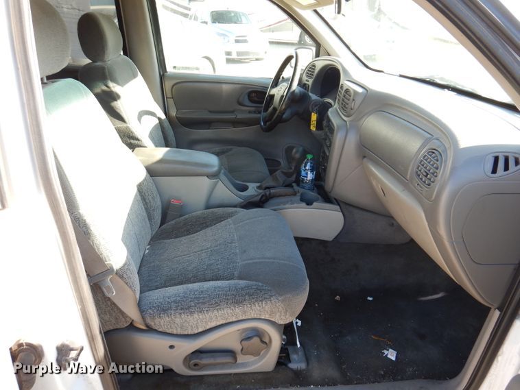 image for item KH9110 2003 Chevrolet TrailBlazer LS  SUV