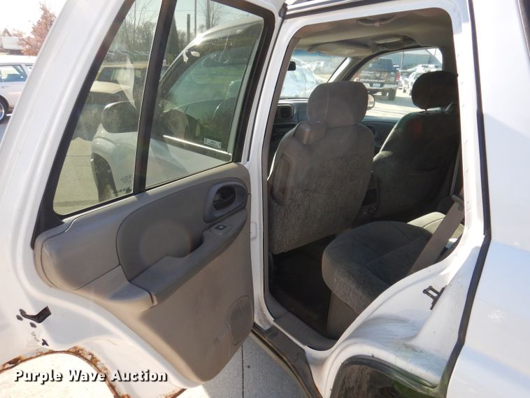 image for item KH9110 2003 Chevrolet TrailBlazer LS  SUV