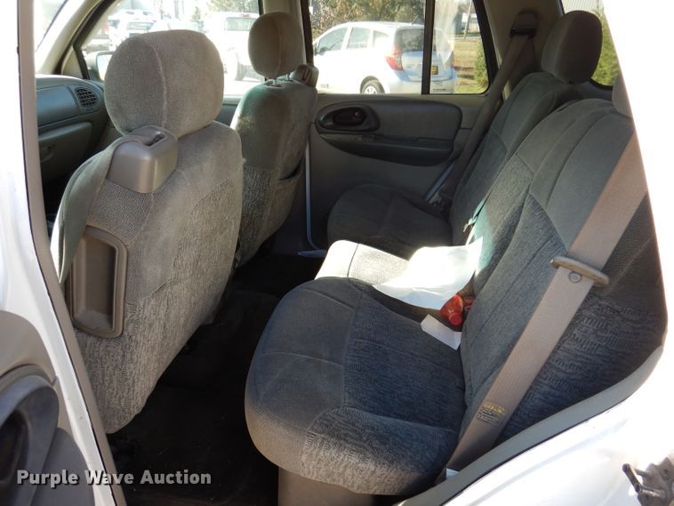 image for item KH9110 2003 Chevrolet TrailBlazer LS  SUV