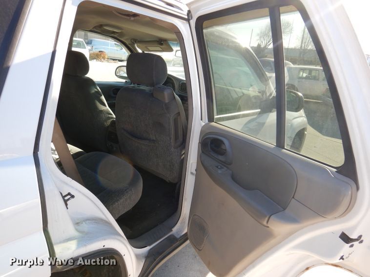 image for item KH9110 2003 Chevrolet TrailBlazer LS  SUV