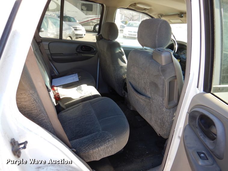 image for item KH9110 2003 Chevrolet TrailBlazer LS  SUV