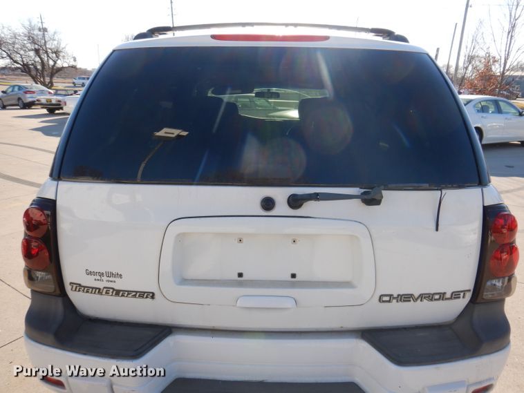 image for item KH9110 2003 Chevrolet TrailBlazer LS  SUV