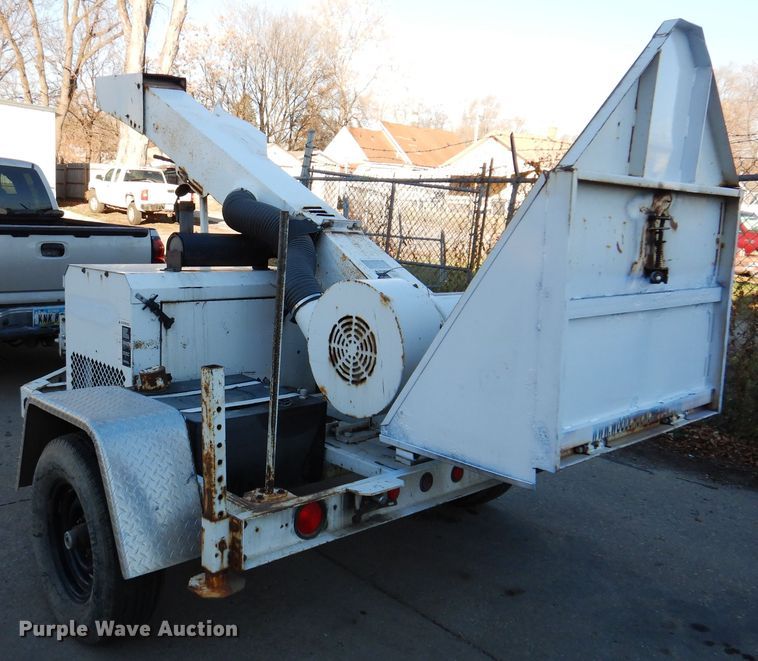 image for item KH9113 2004 Wood Chuck Chipper 12A  wood chipper