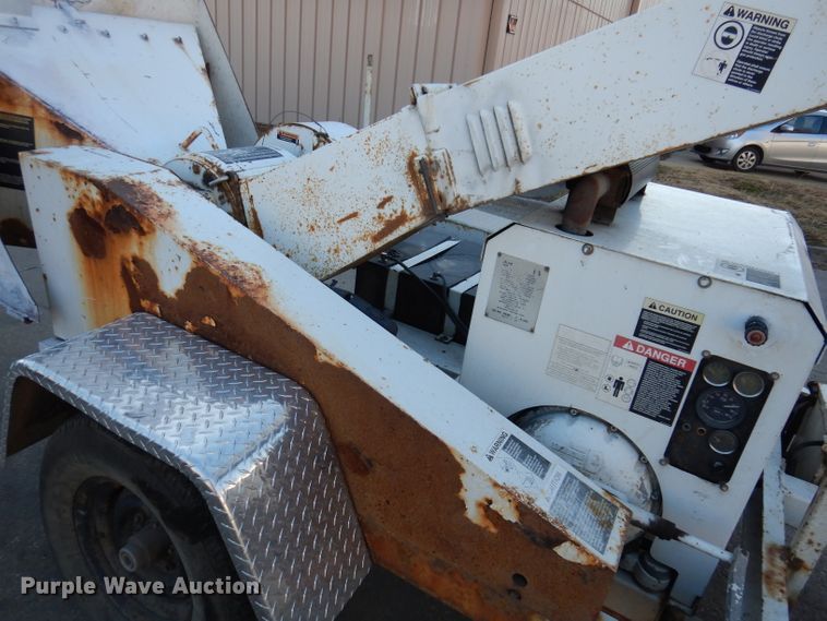image for item KH9113 2004 Wood Chuck Chipper 12A  wood chipper