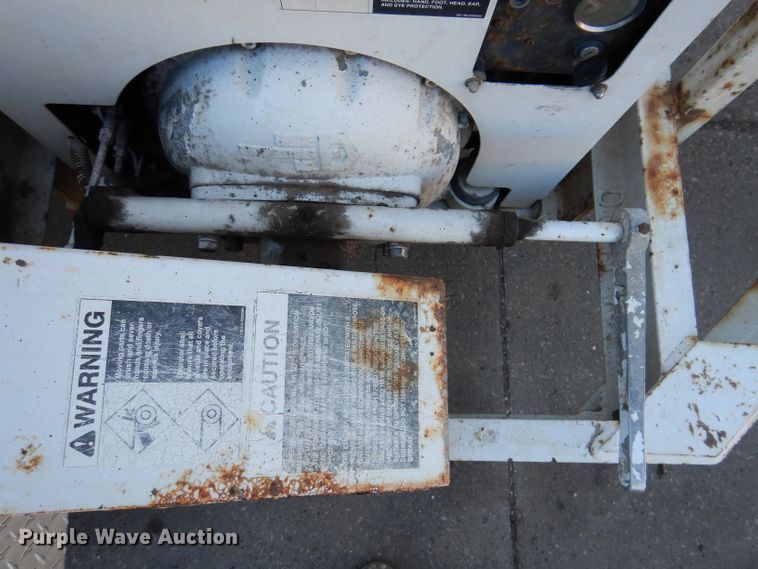 image for item KH9113 2004 Wood Chuck Chipper 12A  wood chipper