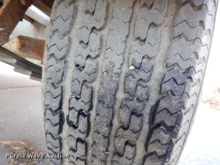 image for item KH9113 2004 Wood Chuck Chipper 12A  wood chipper