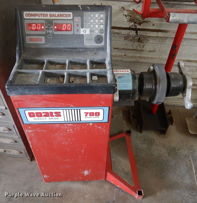 image for item KH9139 Tire handling equipment