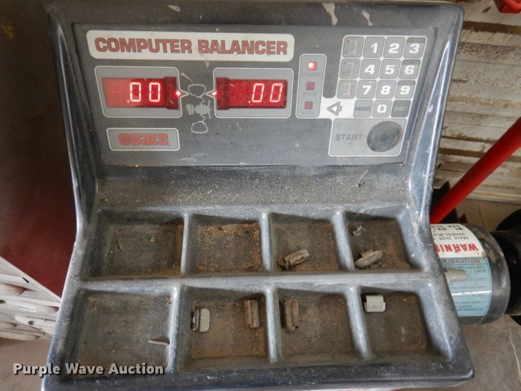 image for item KH9139 Tire handling equipment