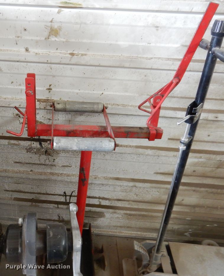 image for item KH9139 Tire handling equipment