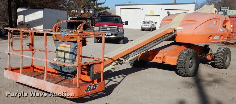 image for item KH9143 2005 JLG 400S  boom lift
