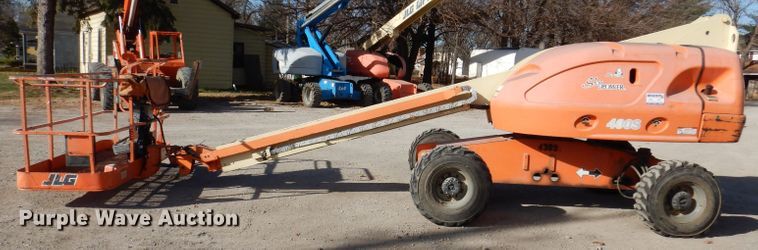 image for item KH9143 2005 JLG 400S  boom lift