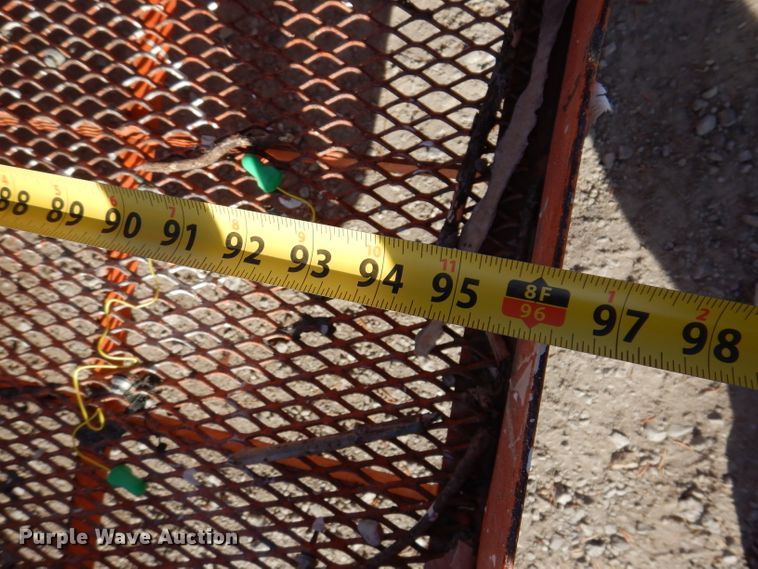 image for item KH9143 2005 JLG 400S  boom lift