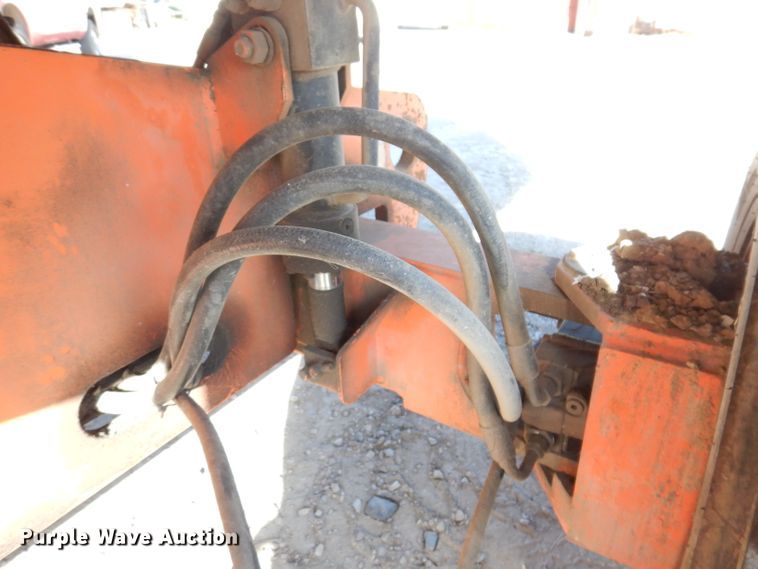 image for item KH9143 2005 JLG 400S  boom lift