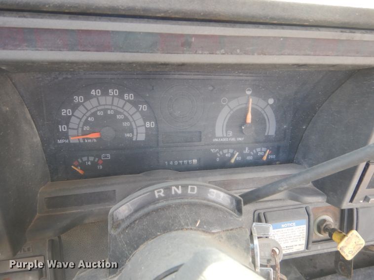 image for item KO9784 2001 GMC C6500  truck cab and chassis