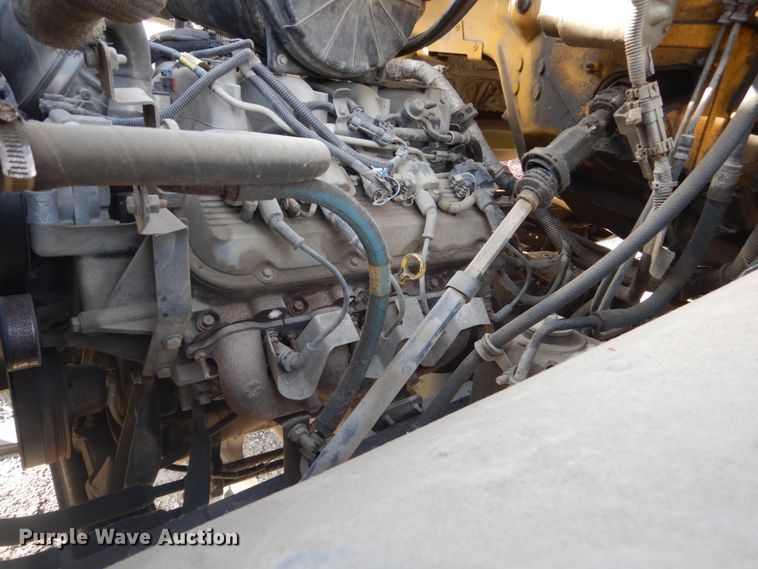 image for item KO9784 2001 GMC C6500  truck cab and chassis